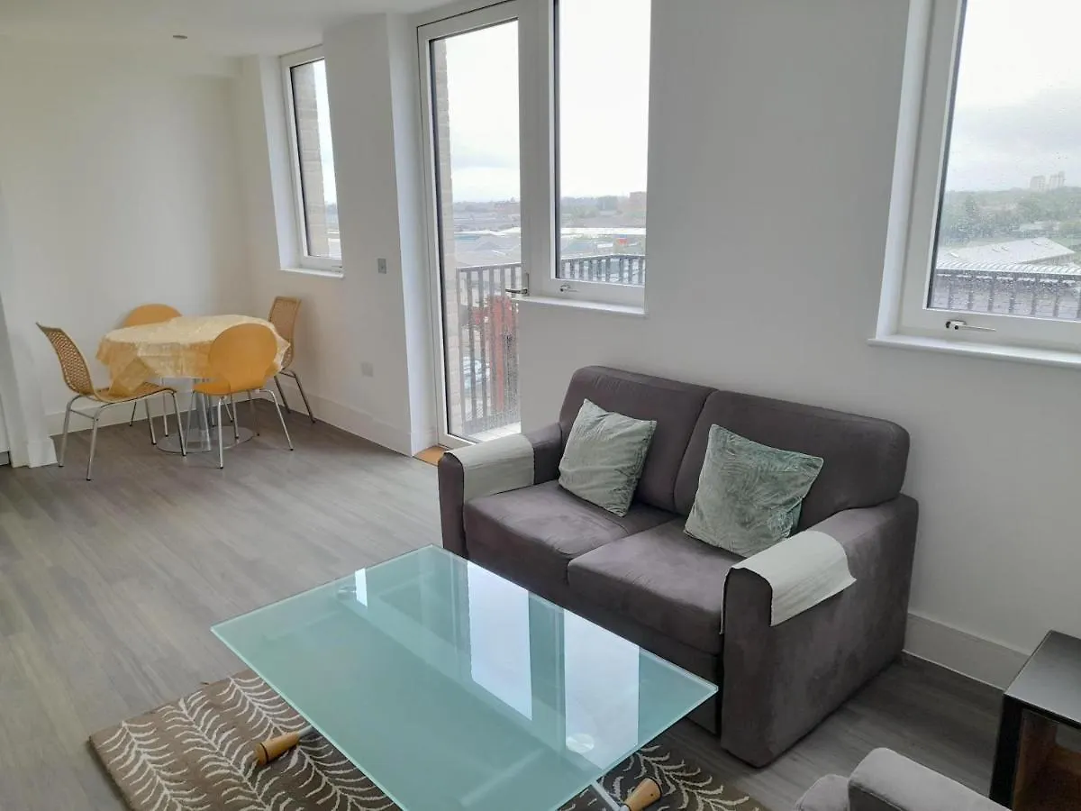 Two Bedroom Near Southall Station! London